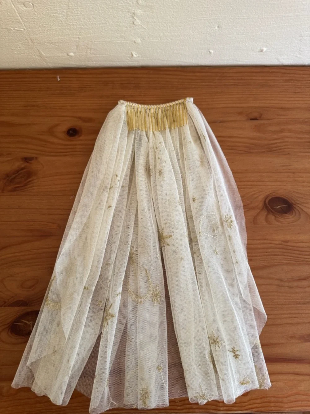 Golden Star Moon Wedding Veil: Celestial Embroidered Short Veil
